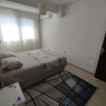 Apartment Merkezde Site Icerisinde Genis Ve Ferah Daire