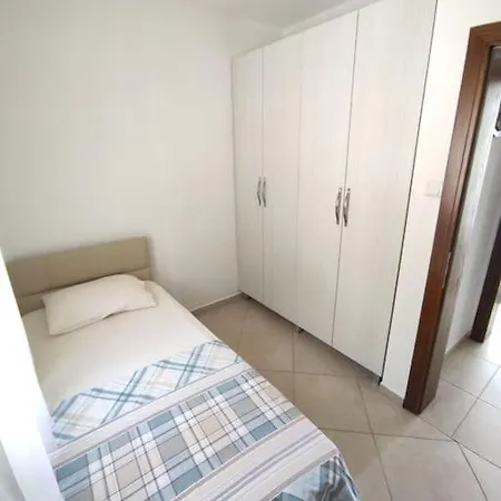 Merkezde Site Icerisinde Genis Ve Ferah Daire Apartment Bodrum