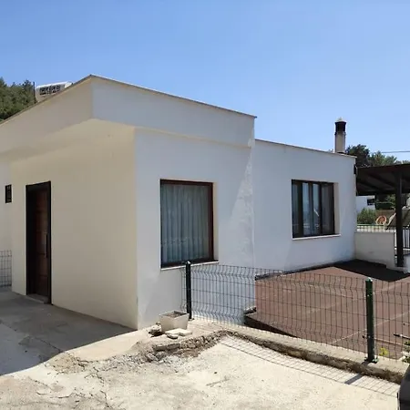 Merkezde Site Icerisinde Genis Ve Ferah Daire * Bodrum