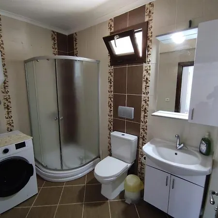 Merkezde Site Icerisinde Genis Ve Ferah Daire