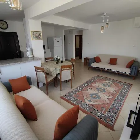 Merkezde Site Icerisinde Genis Ve Ferah Daire Apartment Bodrum